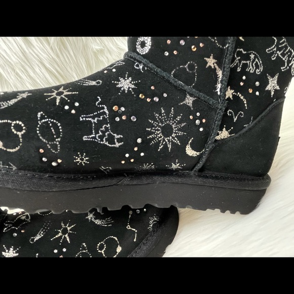 [SOLD] UGG Classic Zodiac Mini Snow Boots Sz 5 - Picture 9 of 12